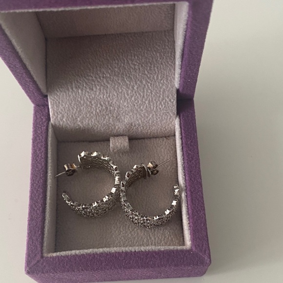 Hoop earrings - Picture 3 of 8